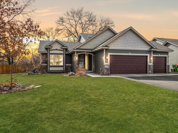2201 122nd Cir NE, Blaine, MN 55449