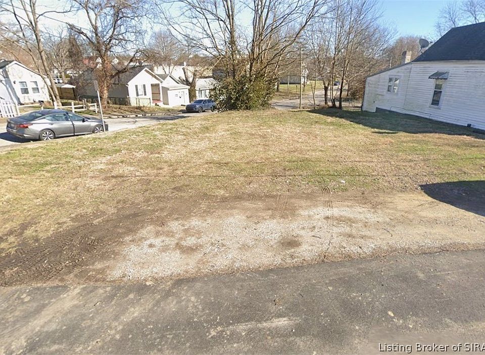 1st image of 1556 E 8th Street