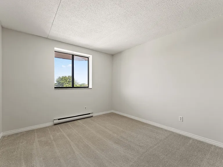 3576 Peter St — Photo 20