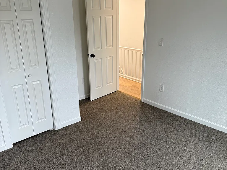 1440 Lasalle Ave — Photo 8