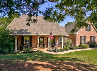1705 S Hunters Path, Edmond, OK 73034