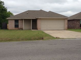 3036 James Rd, Granbury, TX 76049