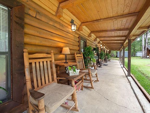 3rd image of 105 Gazebo Ln
