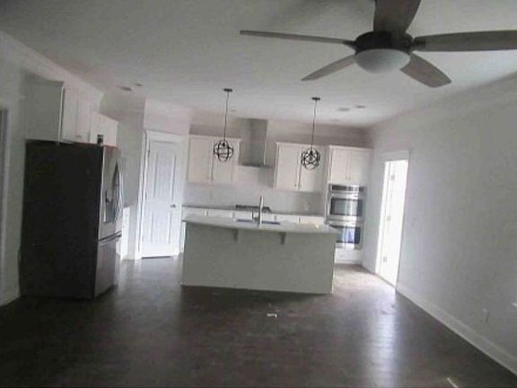 3rd image of 130 Timberland Cir