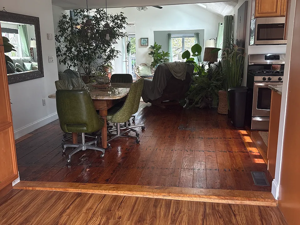 63 Baycliff Dr