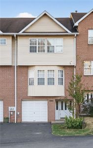 402 Wingate Dr, Pittsburgh, PA, 15205