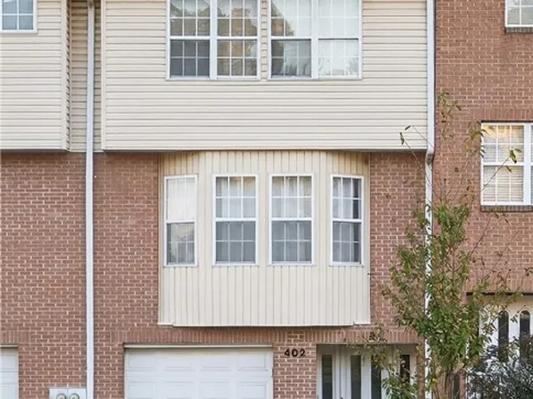 402 Wingate Dr, Pittsburgh, PA 15205
