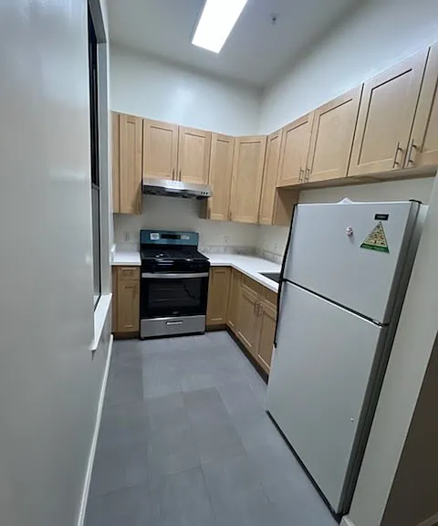 748 Commercial St #3 — Photo 5
