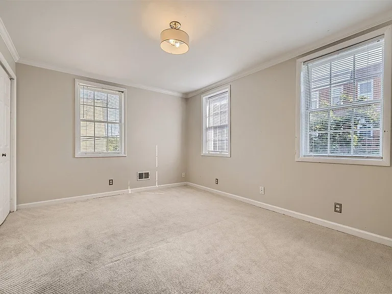 1200 Riverside Ave — Photo 28