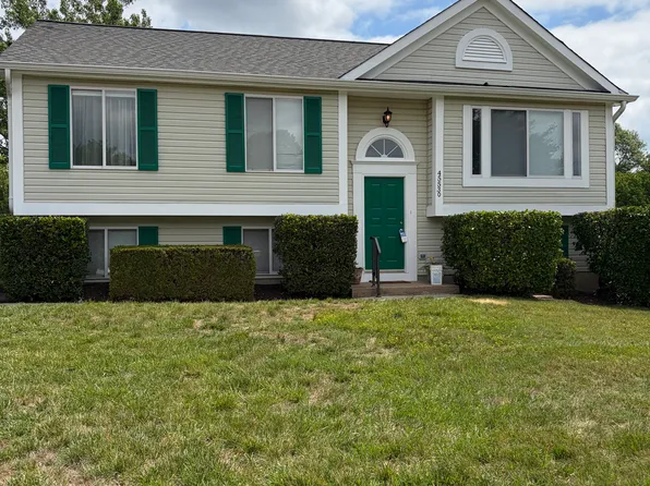 45530 Stablemates Ct, Sterling, VA 20164