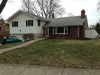1st image of 102 W Leslie Ln