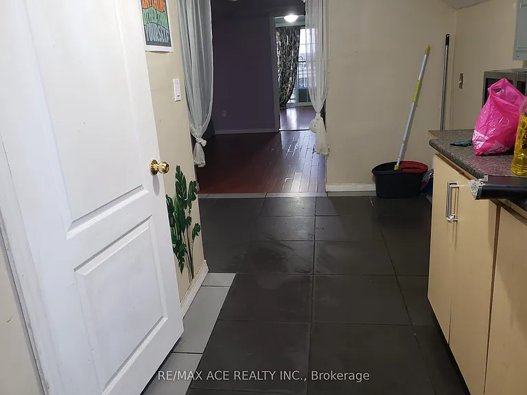 7098 Goreway Dr — Photo 3