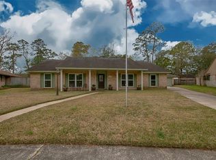 2802 Colonial Dr, Dickinson, TX 77539