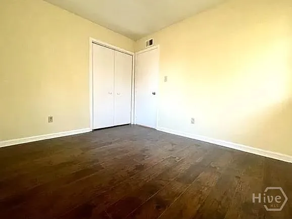 320 Chatham Villa Dr — Photo 14