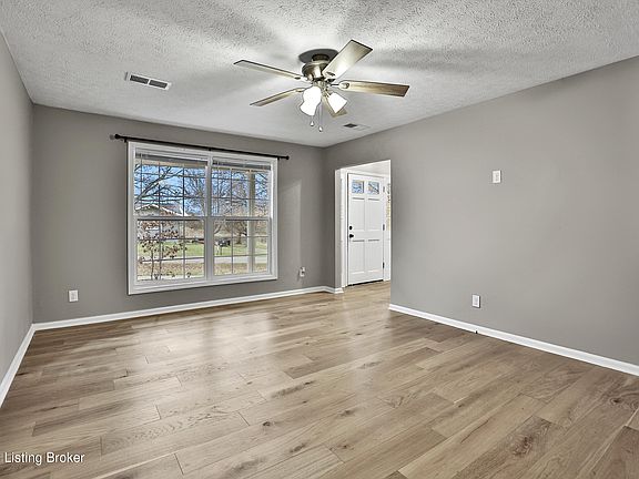 5th image of 54 Chenault Dr