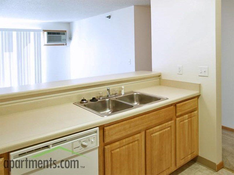 2nd image of 925 Sherrylynn Blvd APT 14