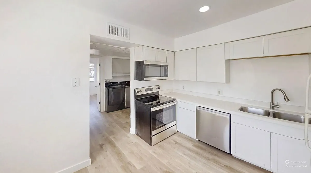 2801 E Marconi Ave — Photo 4