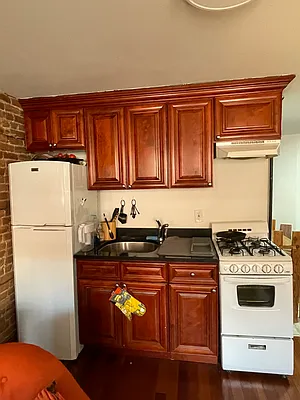 Rented by Bond New York | media 7