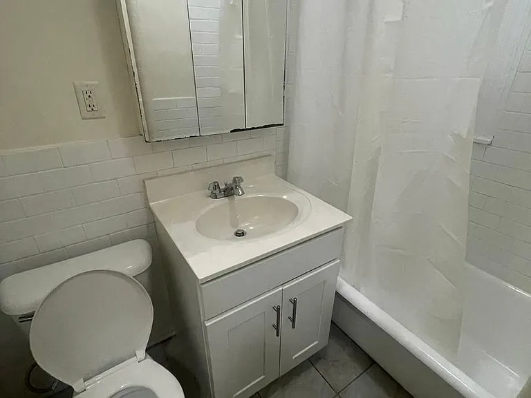 133 N Washington St #37 — Photo 8