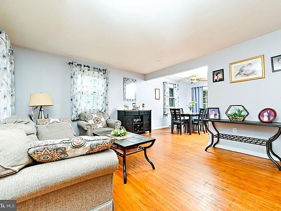3rd image of 1267 Tyler Ave