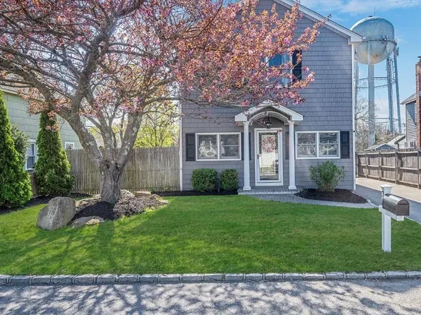 36 Nottingham Avenue, Patchogue, NY 11772