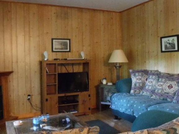 3rd image of 205 Spalding Bell Ln