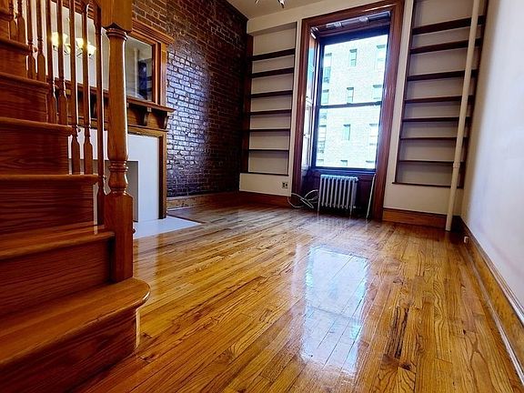 2nd image of 338 W 88th St #3