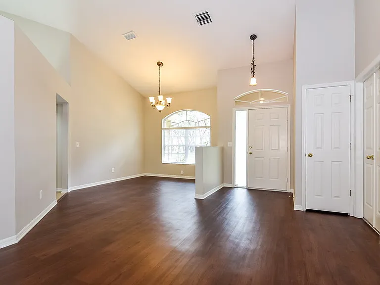 2212 Kenwick Dr — Photo 5