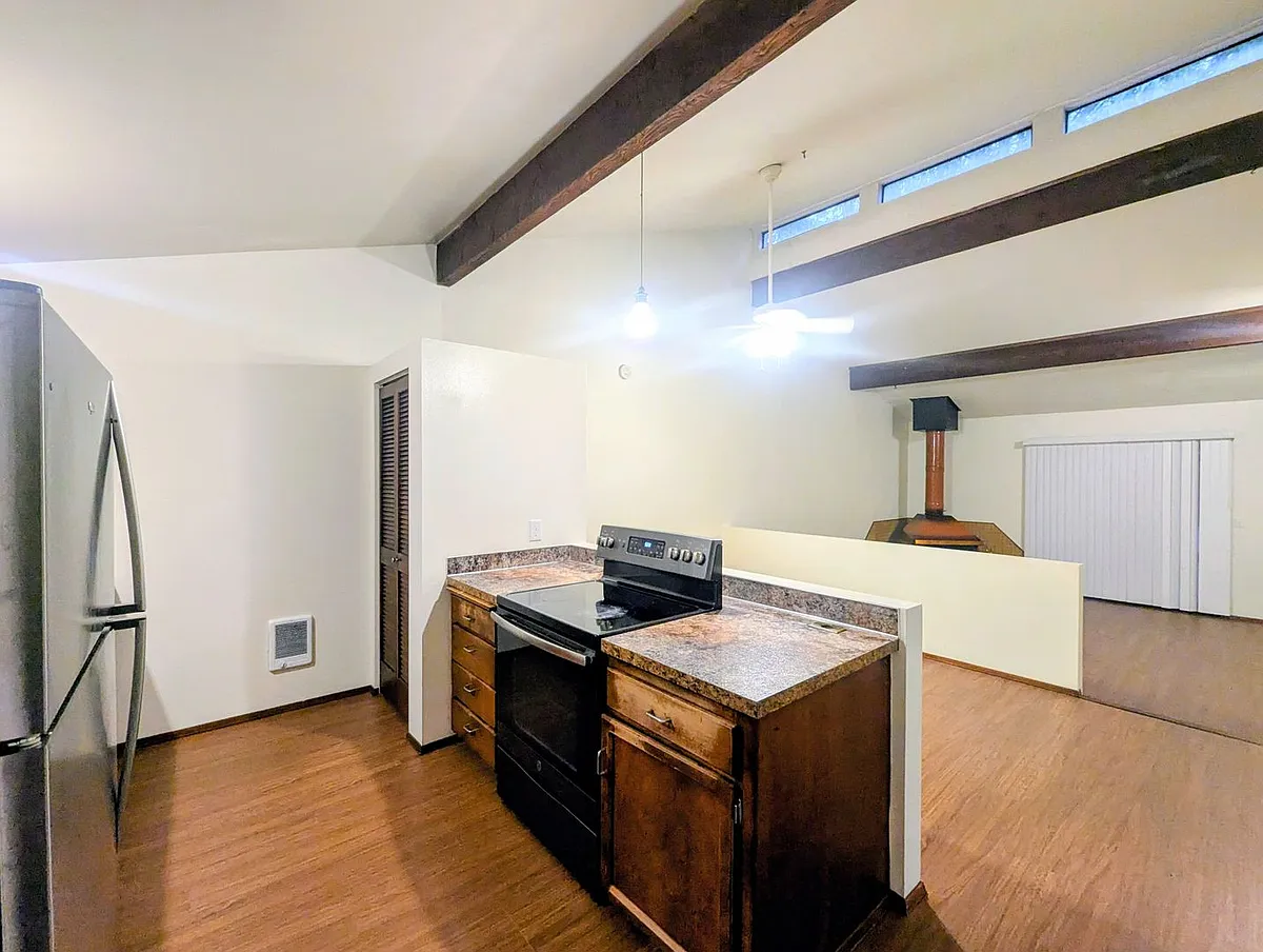 Building Photo - 233 Dorn Ave #1