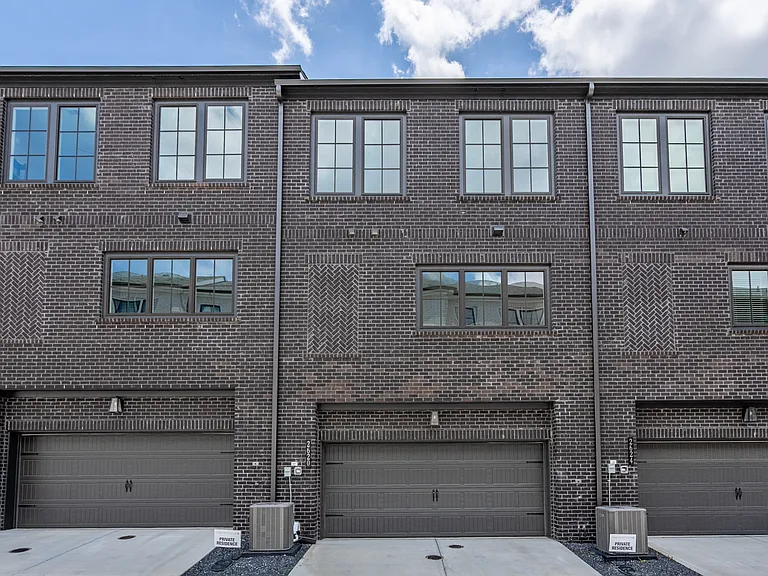 2620 Mackintosh Ct — Photo 35