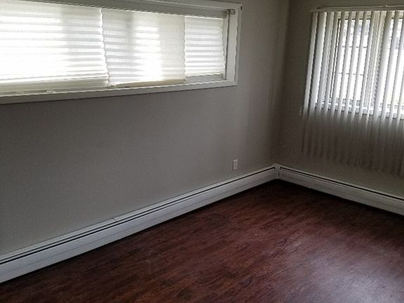 4th image of 2752 A Ave NE APT 2