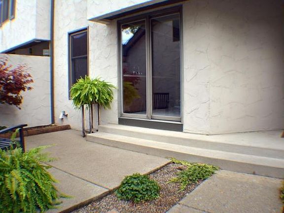 4th image of 5168 Willow Grove Pl S
