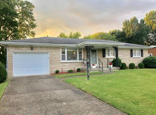 9001 Annlou Dr, Louisville, KY 40272