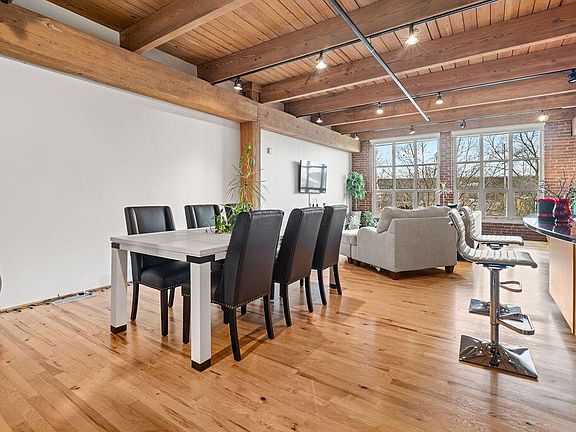 2nd image of 448 W Nationwide Blvd APT 307