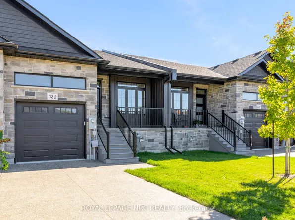 732 Clarence St, Pt Colborne, ON L3K 3G3