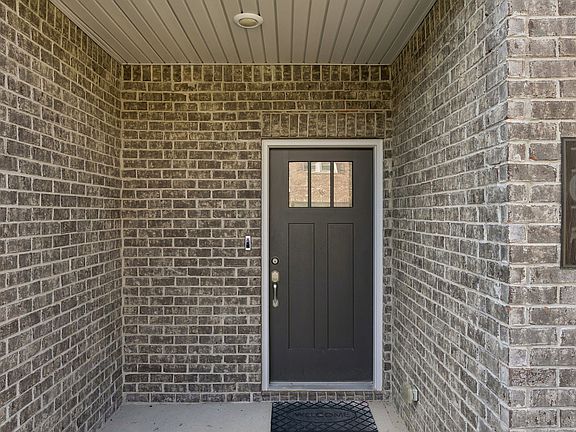 5th image of 1017 McKee Ct