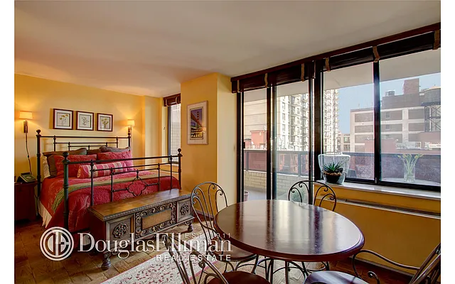 Sold by Douglas Elliman | media 22