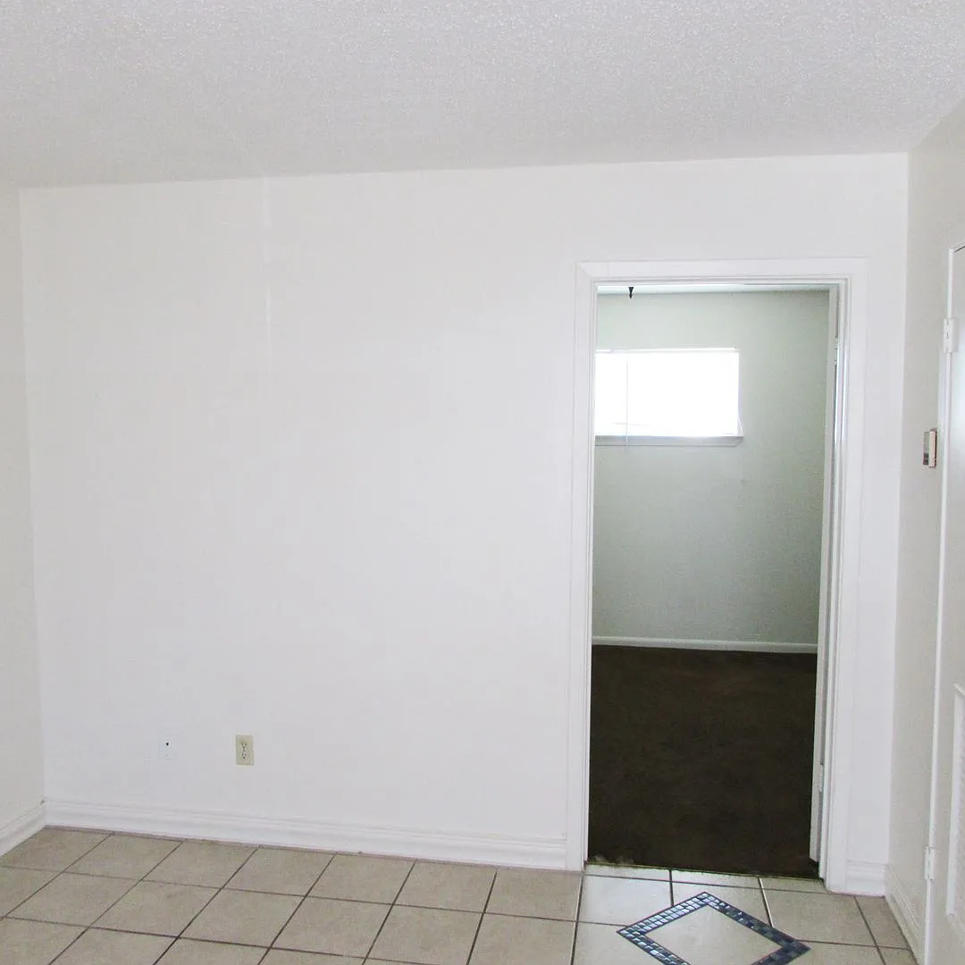 3107 Atkinson Ave — Photo 4