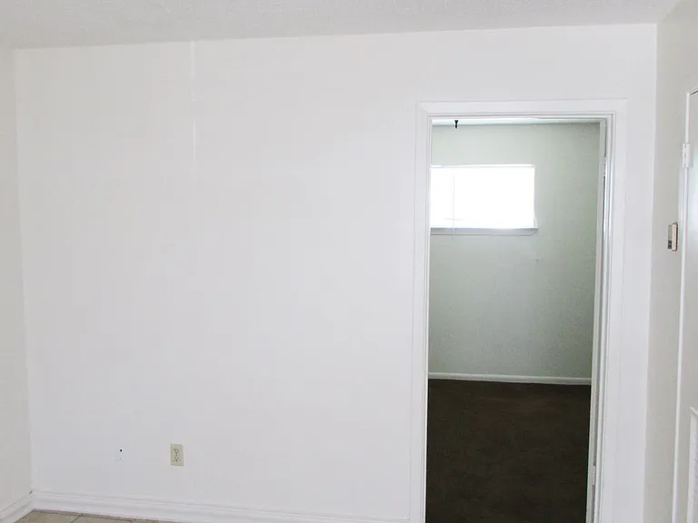 3107 Atkinson Ave — Photo 4