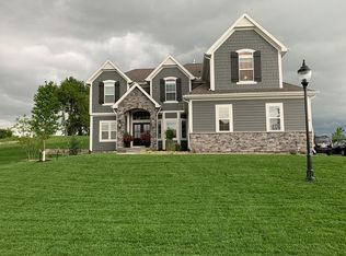 11210 NW 81st St, Parkville, MO 64152