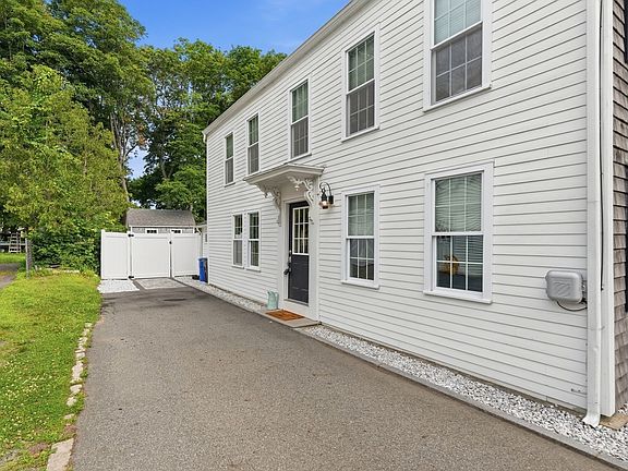 3rd image of 48 Forrester St