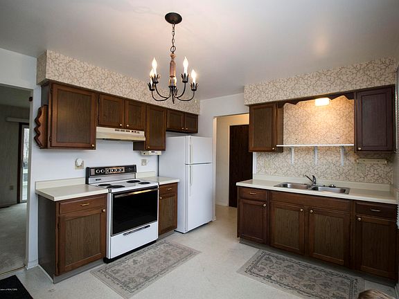 4th image of 5829 Annapolis Dr