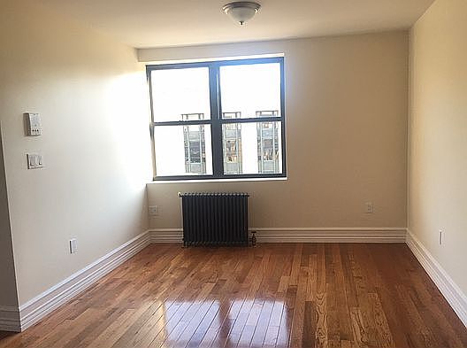 4th image of 35 Eastern Pkwy APT 3B