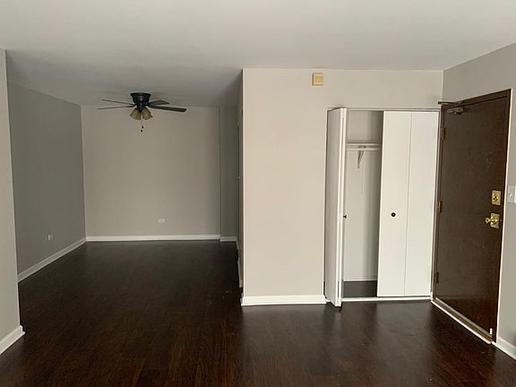 4th image of 266 Shorewood Dr #2C