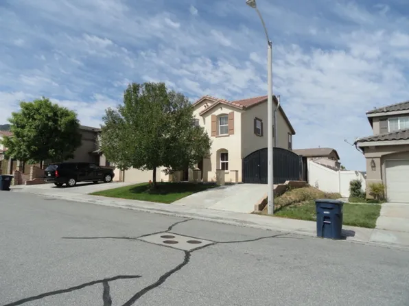 1433 Wild Olive Rd, Tehachapi, CA 93561