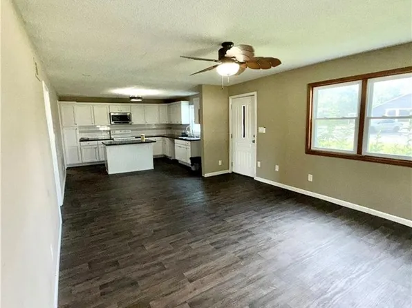 401 W Chestnut St, Archie, MO 64725