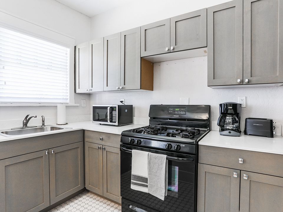 1st image of 1508 N Robinson Ave #2