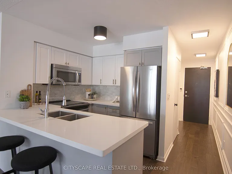 231 Fort York Blvd #322 — Photo 3