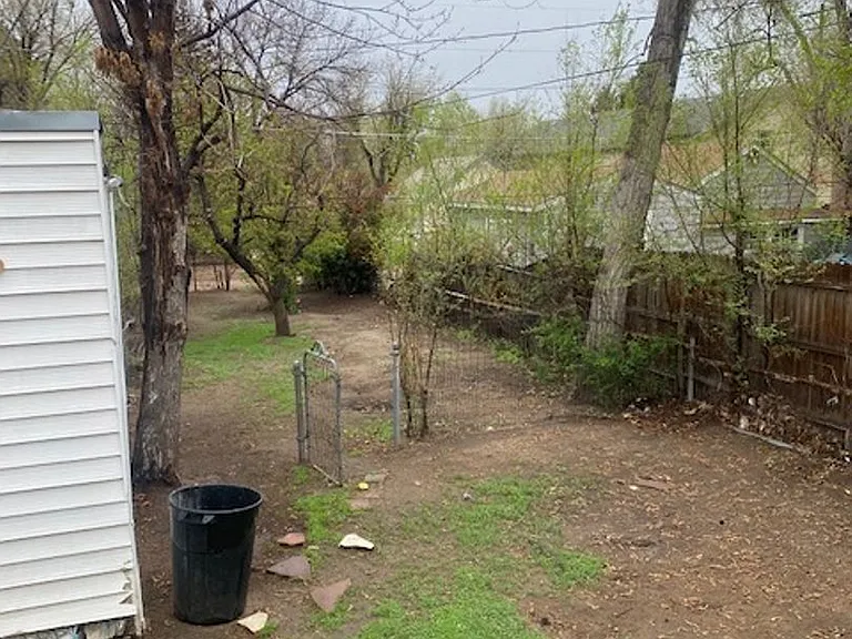 1126 Custer Ave — Photo 23