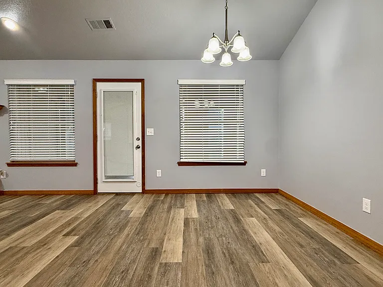 510 College Pl — Photo 7